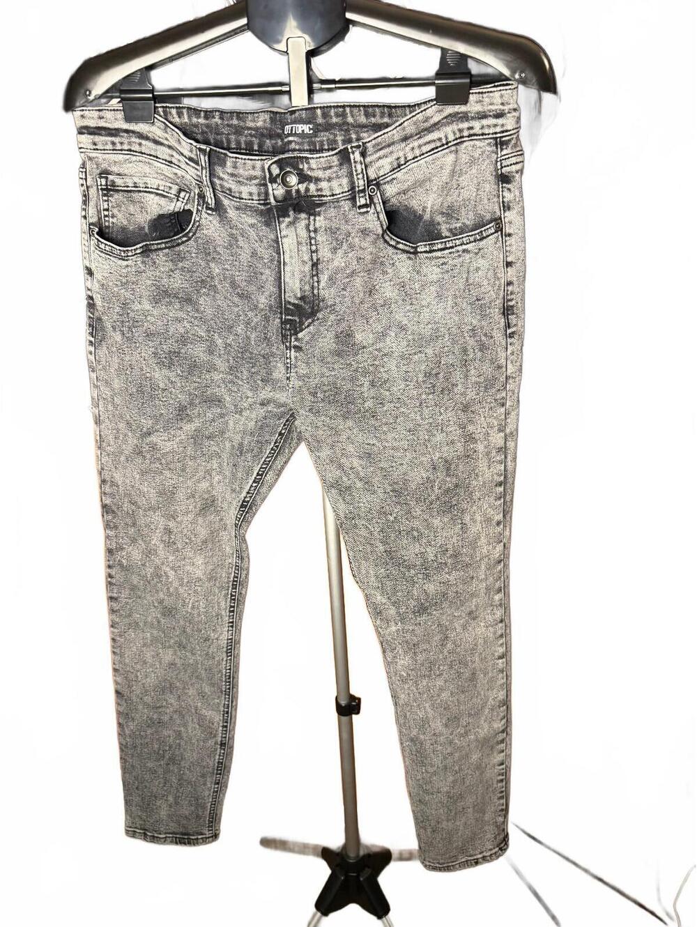 Hot Topic vintage Acid Wash Gray Skinny Jeans sz 38 x 32 slim fit